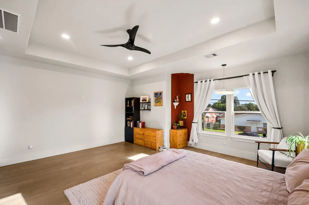 6915 Sherman Street Houston, TX 77011