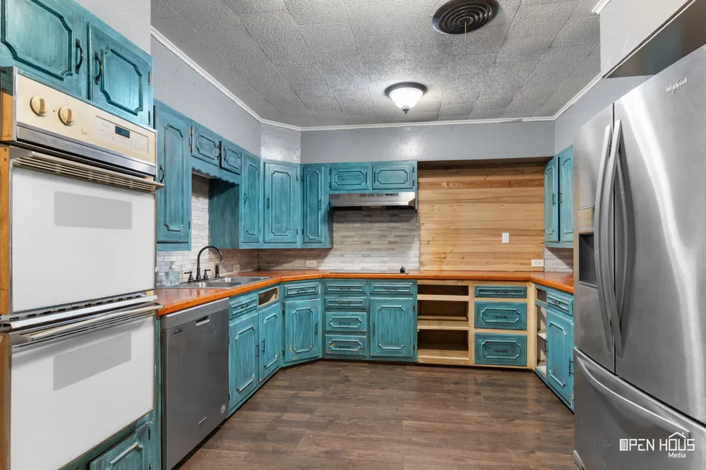 206 E Summit Avenue Electra, TX 76360
