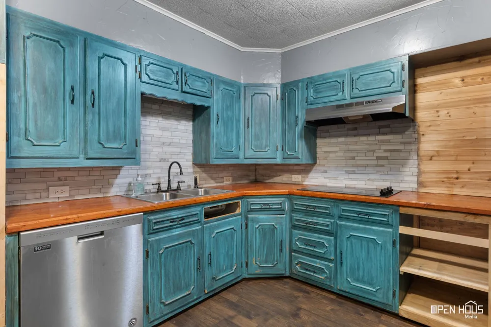 206 E Summit Avenue Electra, TX 76360
