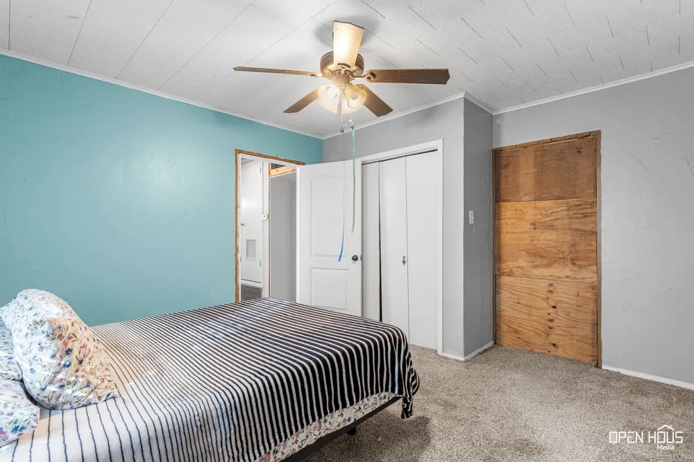 206 E Summit Avenue Electra, TX 76360