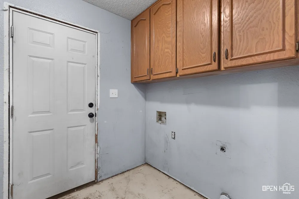206 E Summit Avenue Electra, TX 76360