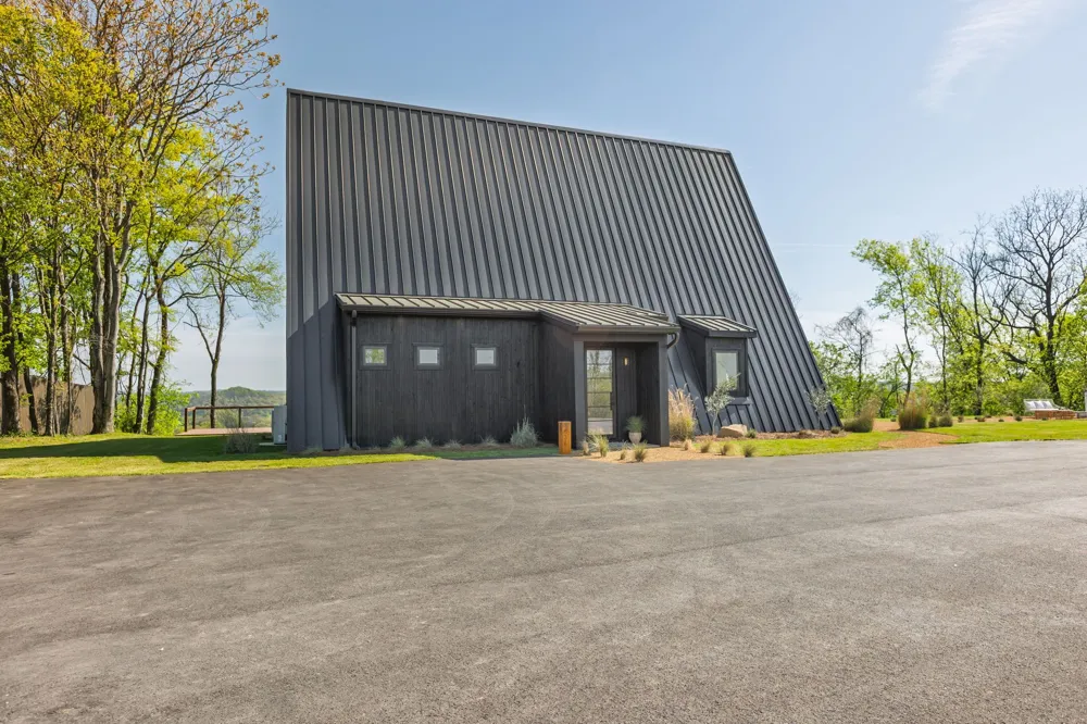 1836 New Highway 7 Columbia, TN 38401