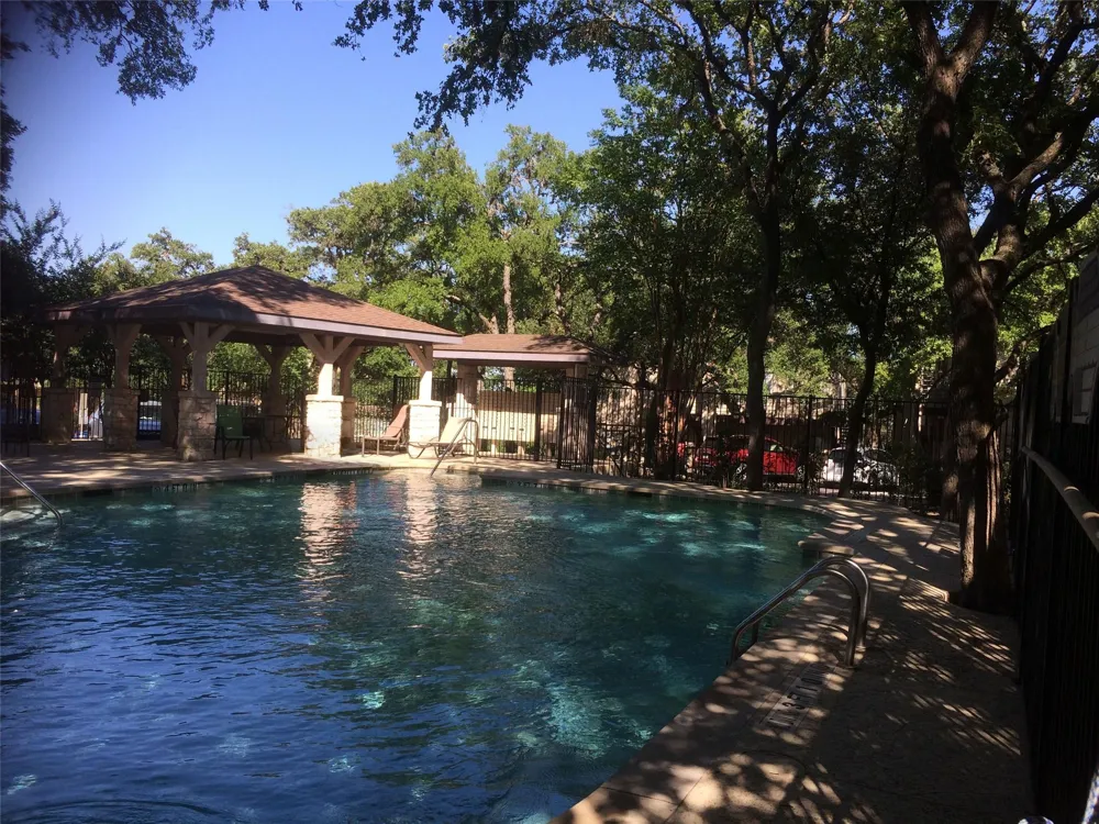 6810 Deatonhill Drive #115 Austin, TX 78745