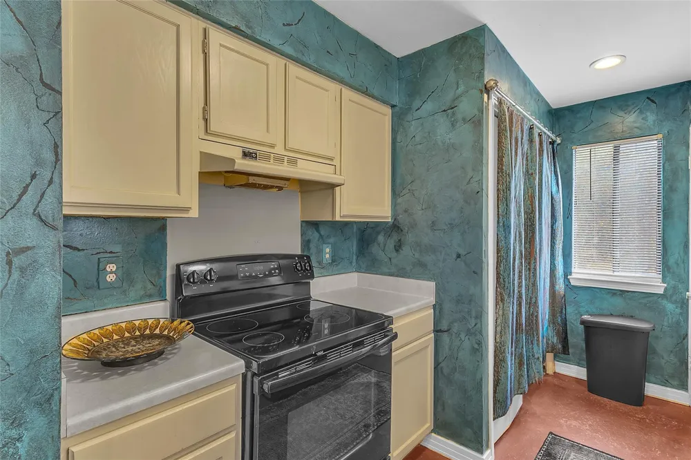 6810 Deatonhill Drive #115 Austin, TX 78745