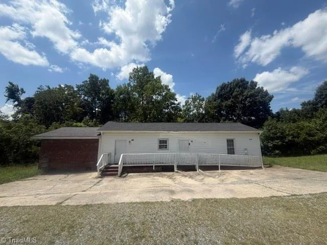 508 Carlton Street Thomasville, NC 27360