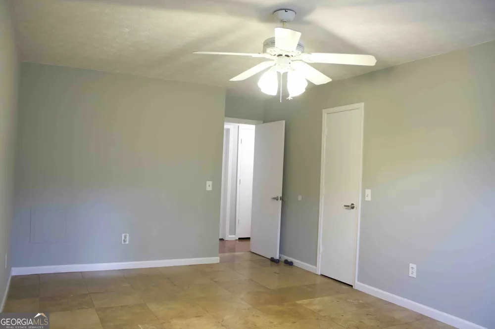 5744 Everglades LN Norcross, GA 30071