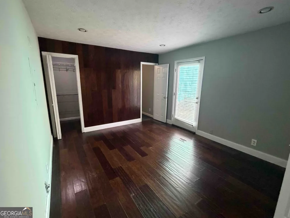 5744 Everglades LN Norcross, GA 30071