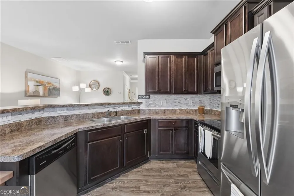 653 Oakside PL Acworth, GA 30102