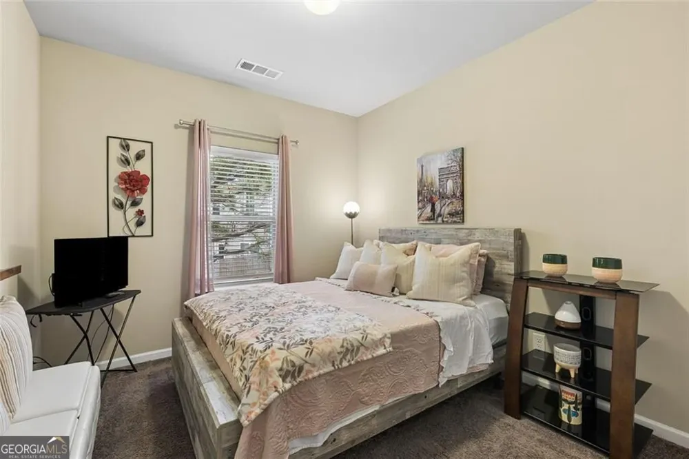 653 Oakside PL Acworth, GA 30102
