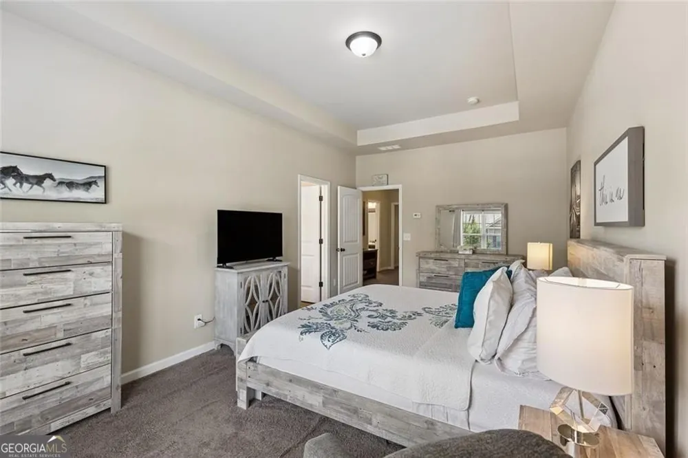 653 Oakside PL Acworth, GA 30102