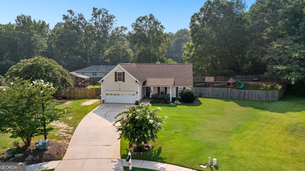 1003 Marsh CT Hampton, GA 30228