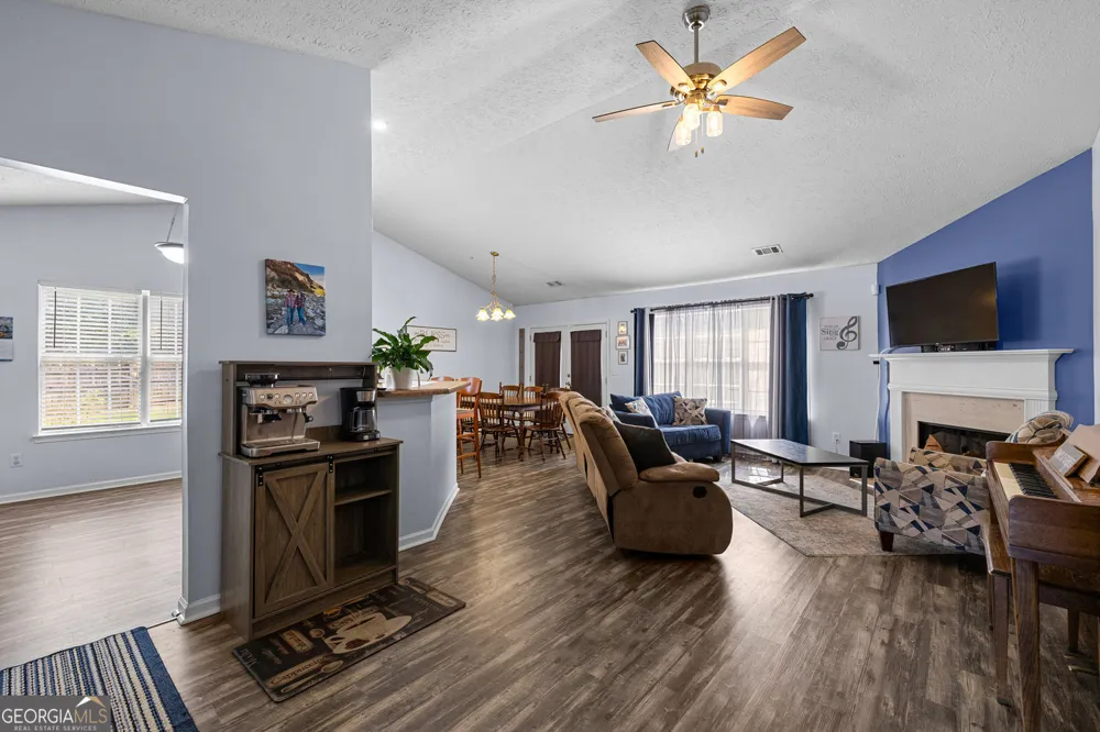 1003 Marsh CT Hampton, GA 30228