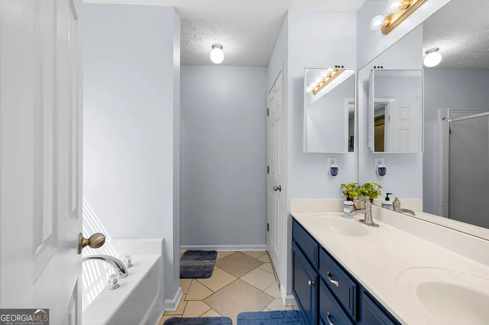 1003 Marsh CT Hampton, GA 30228