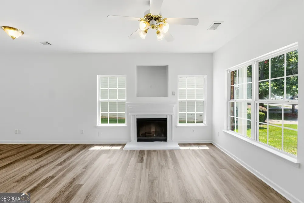 7062 Brookview CRK Riverdale, GA 30274