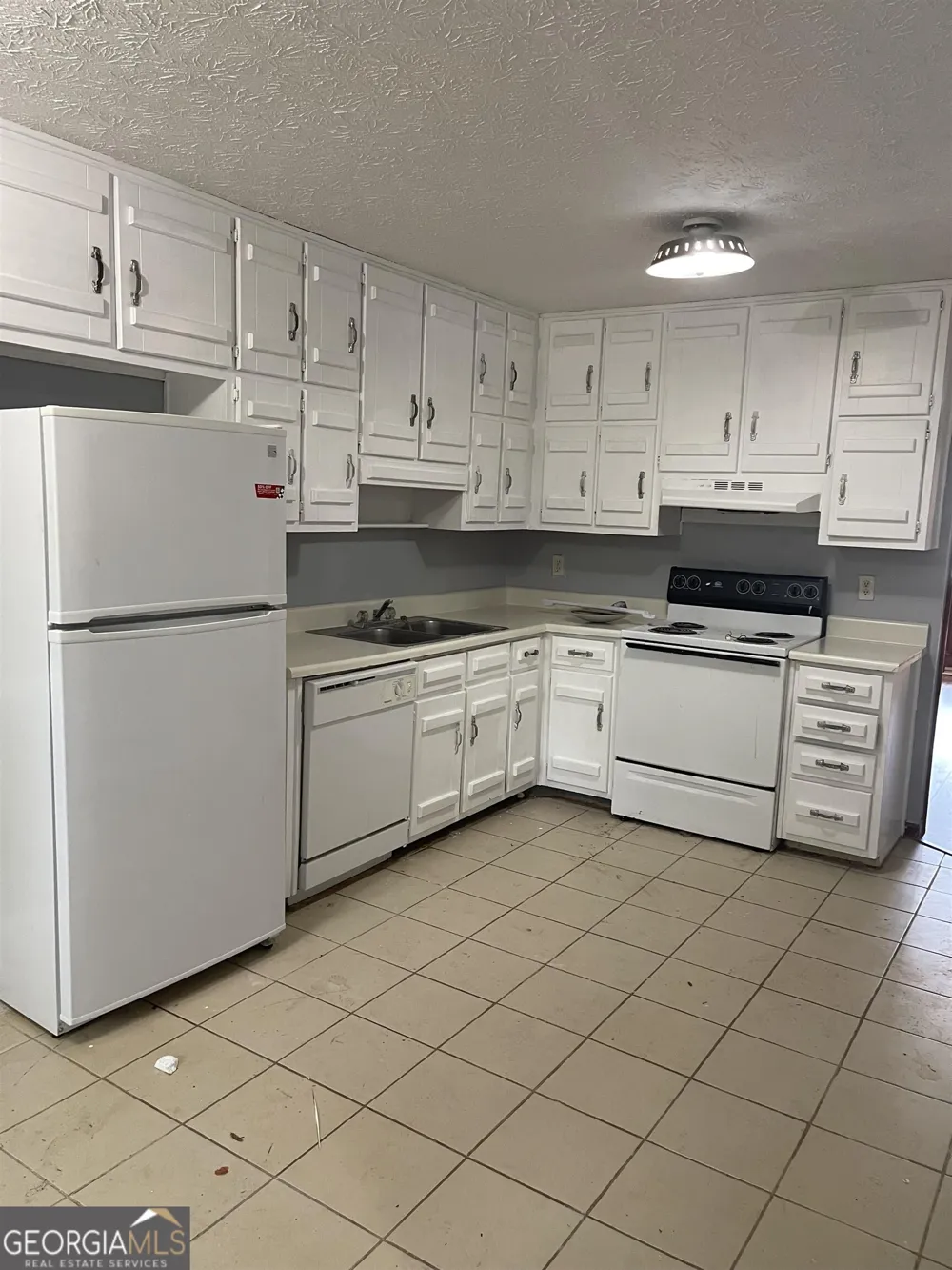 150 Hunters LN Fayetteville, GA 30215