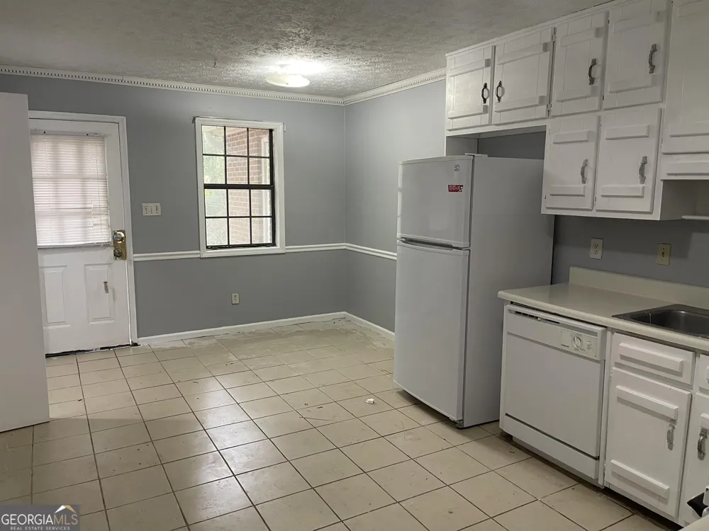 150 Hunters LN Fayetteville, GA 30215
