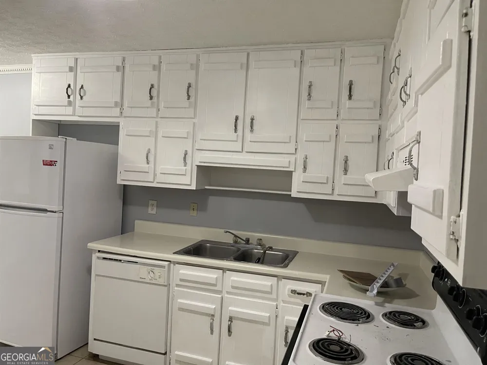 150 Hunters LN Fayetteville, GA 30215
