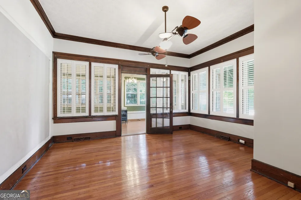 359 E Tugalo ST Toccoa, GA 30577