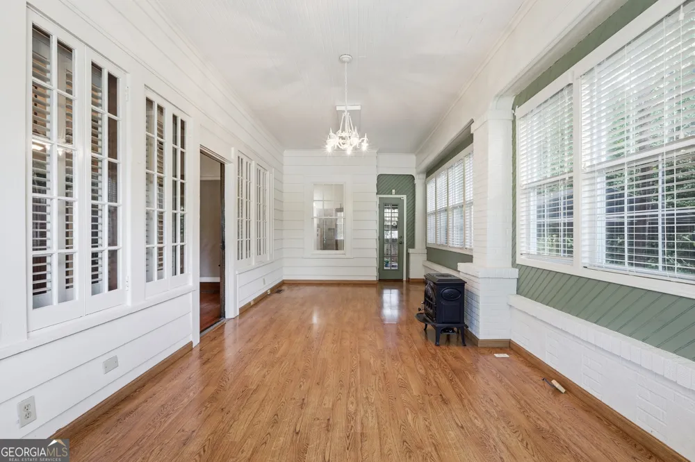 359 E Tugalo ST Toccoa, GA 30577