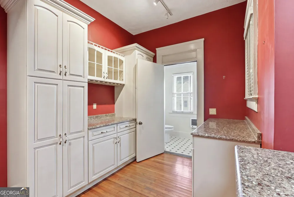 359 E Tugalo ST Toccoa, GA 30577