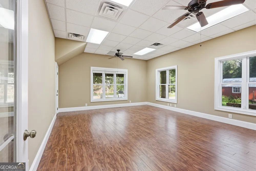 359 E Tugalo ST Toccoa, GA 30577