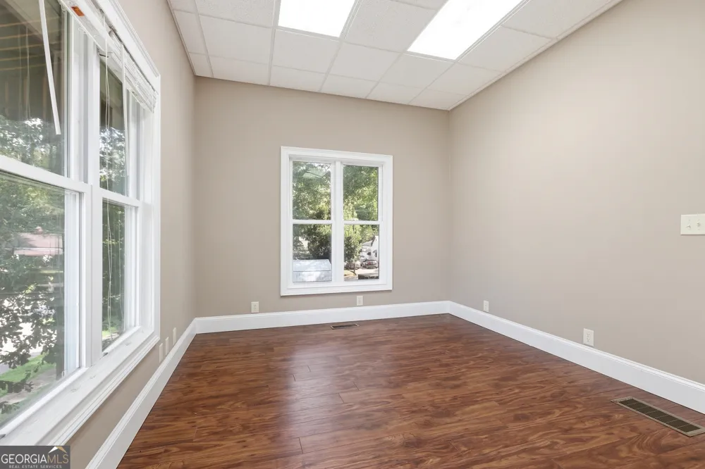 359 E Tugalo ST Toccoa, GA 30577