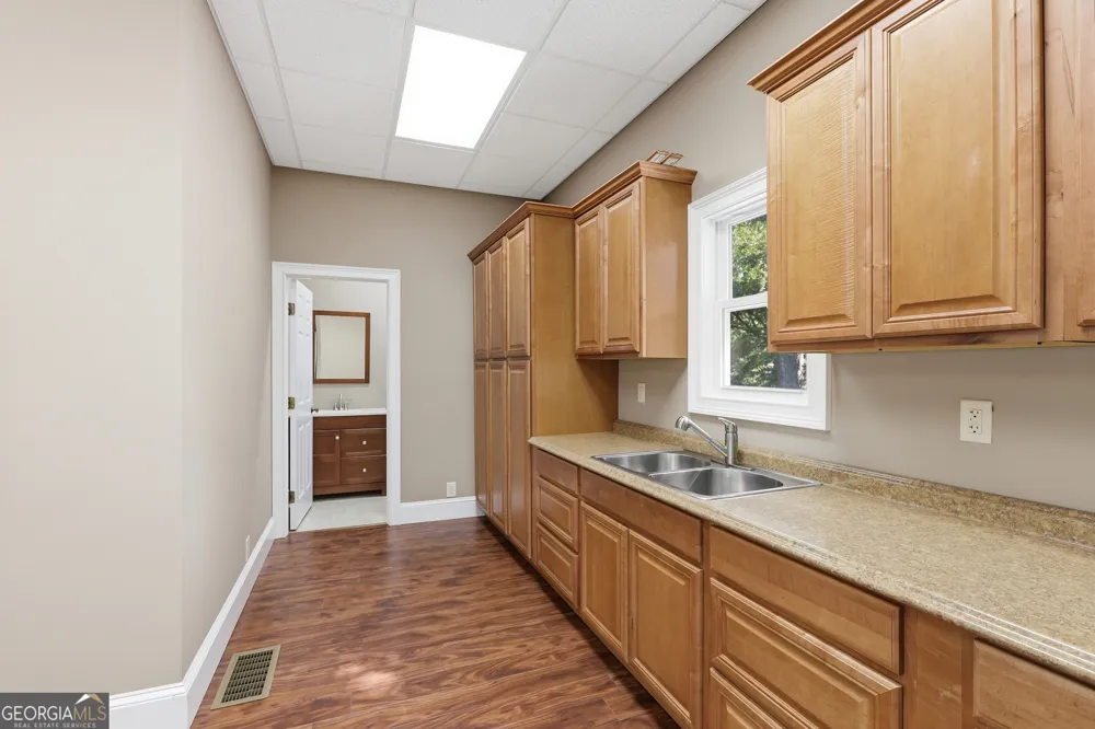 359 E Tugalo ST Toccoa, GA 30577