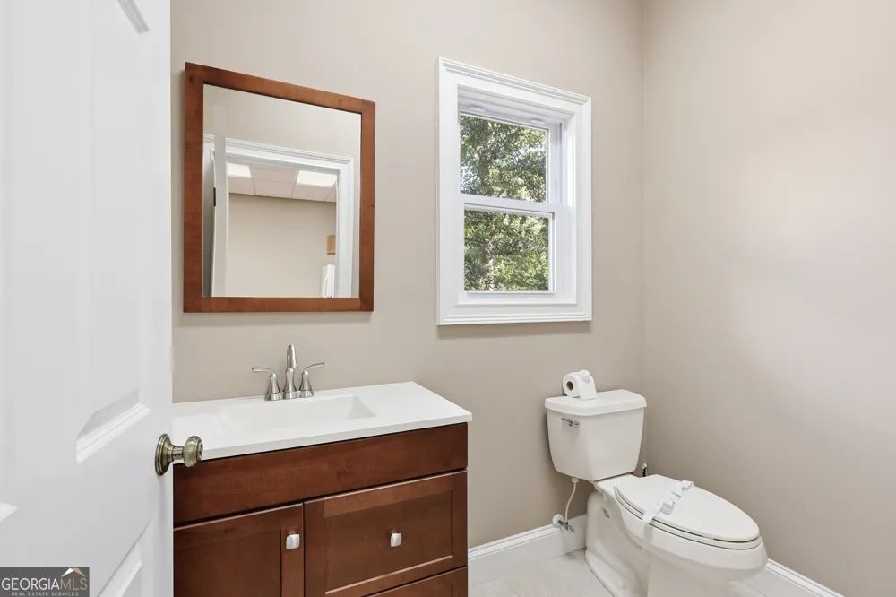 359 E Tugalo ST Toccoa, GA 30577