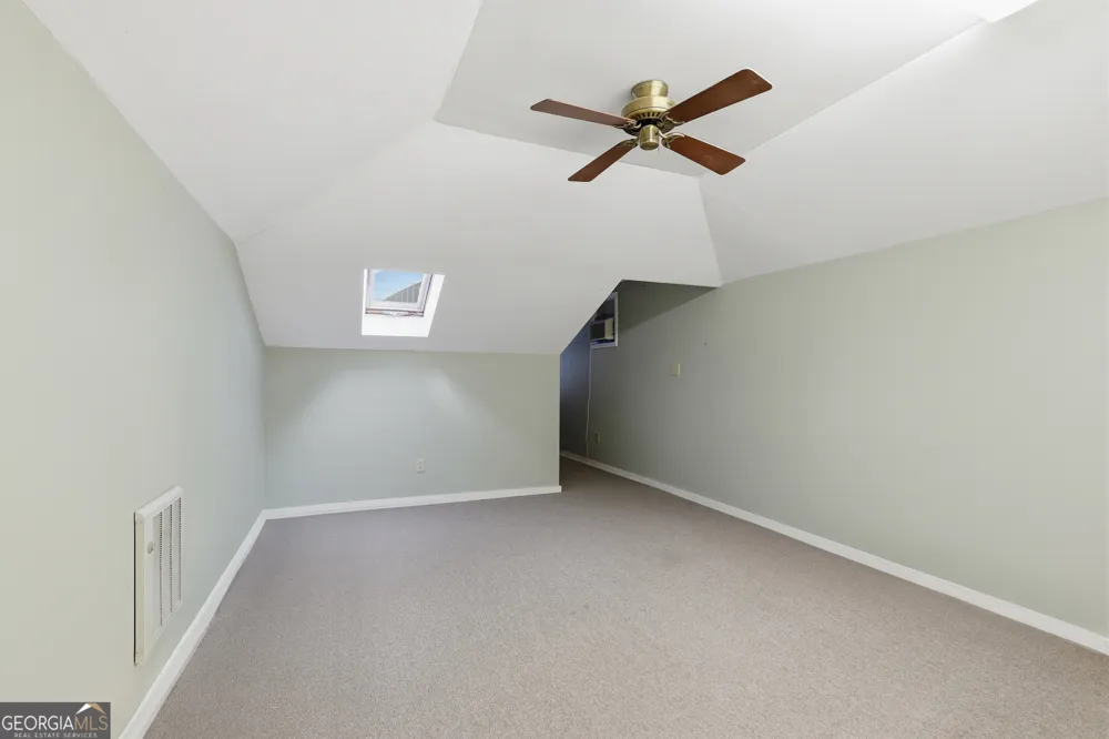 359 E Tugalo ST Toccoa, GA 30577
