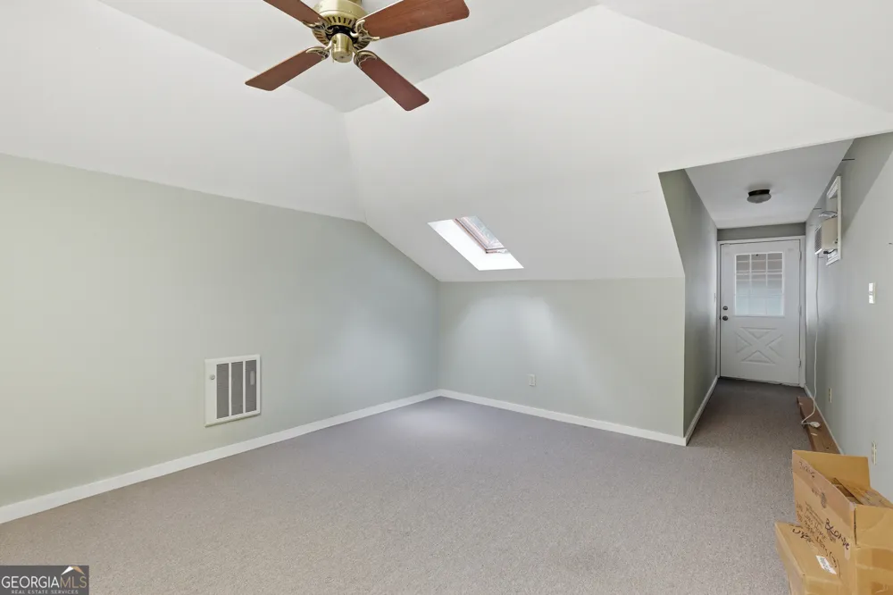 359 E Tugalo ST Toccoa, GA 30577