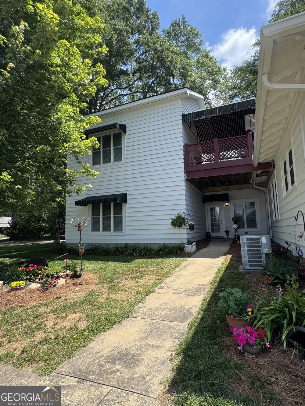 359 E Tugalo ST Toccoa, GA 30577