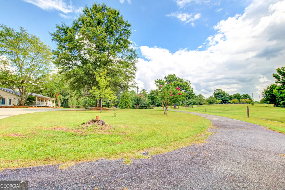 3861 Post RD Winston, GA 30187