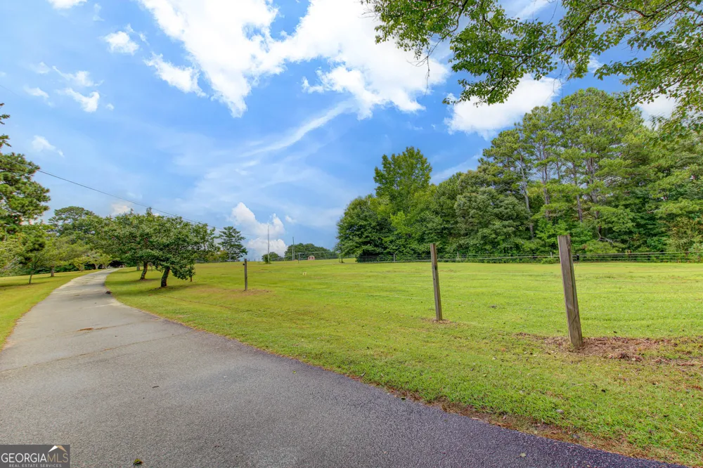 3861 Post RD Winston, GA 30187