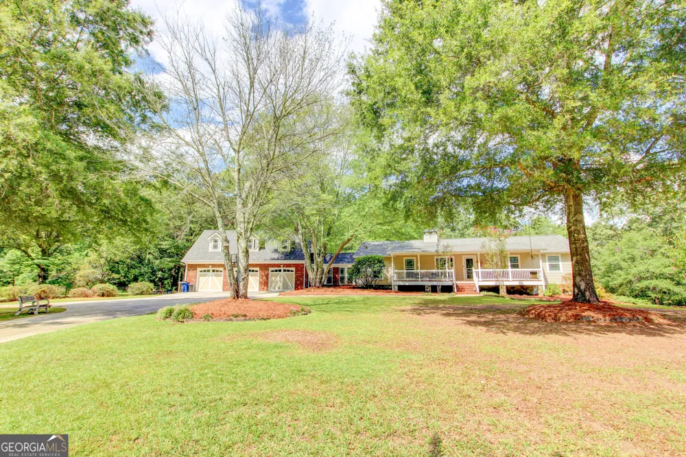 3861 Post RD Winston, GA 30187