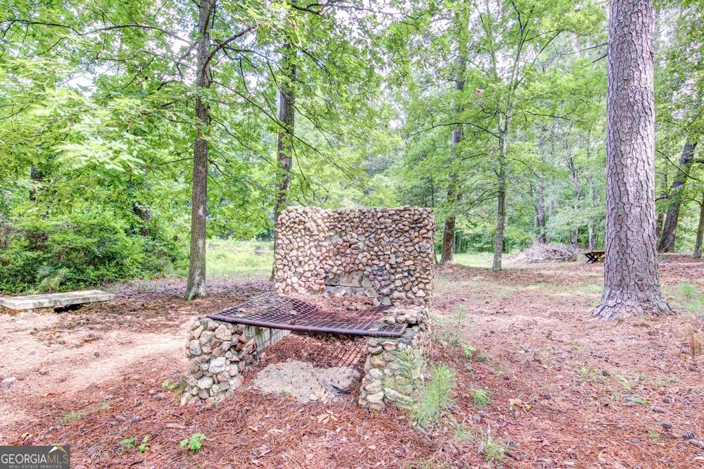 3861 Post RD Winston, GA 30187