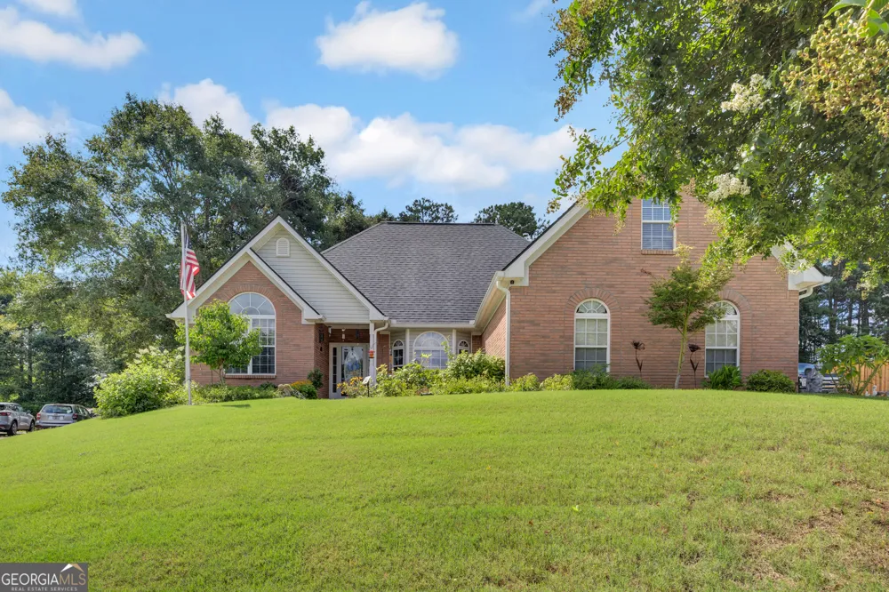 2554 Cedar WAY Loganville, GA 30052