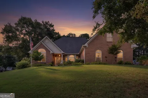 2554 Cedar WAY