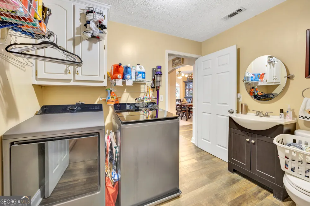 2554 Cedar WAY Loganville, GA 30052