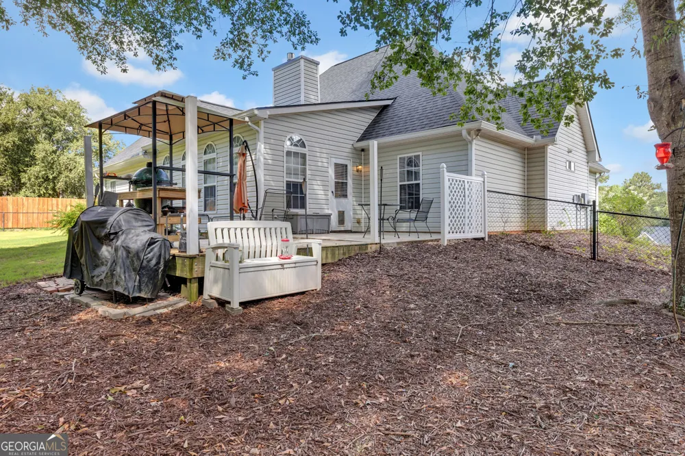 2554 Cedar WAY Loganville, GA 30052