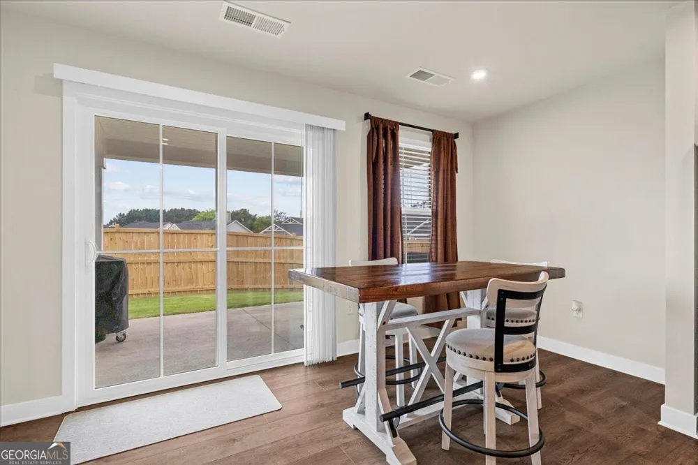 358 Oakleigh DR Calhoun, GA 30701
