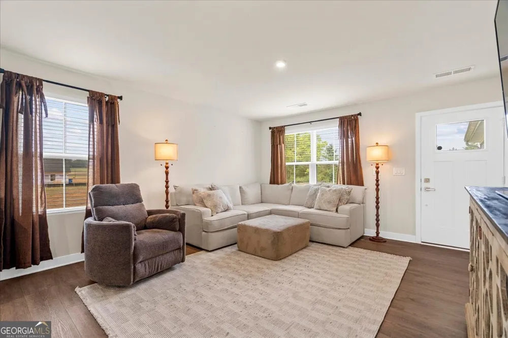 358 Oakleigh DR Calhoun, GA 30701