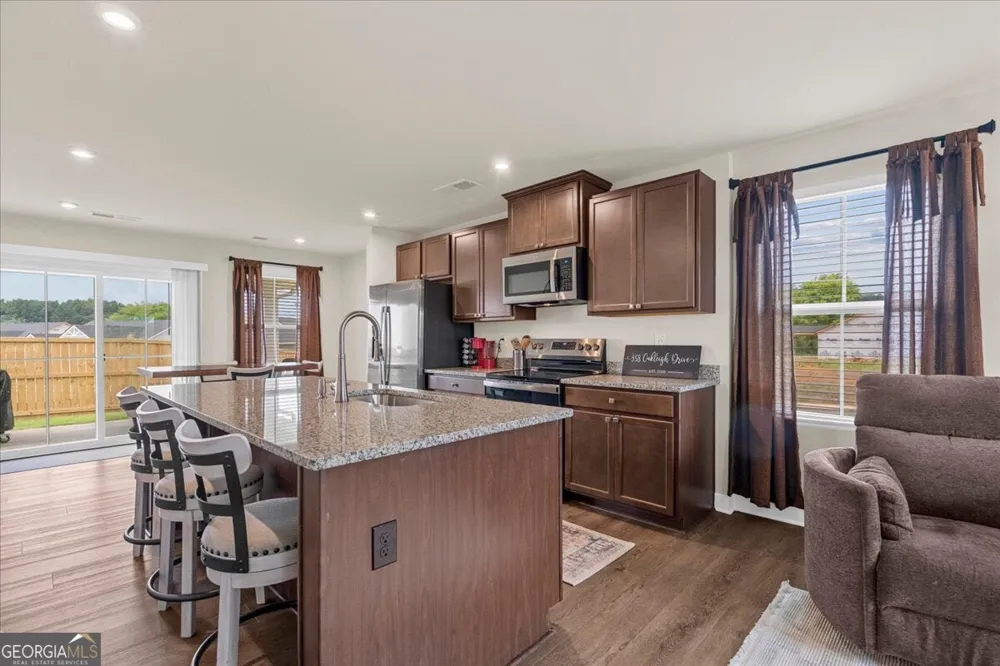 358 Oakleigh DR Calhoun, GA 30701