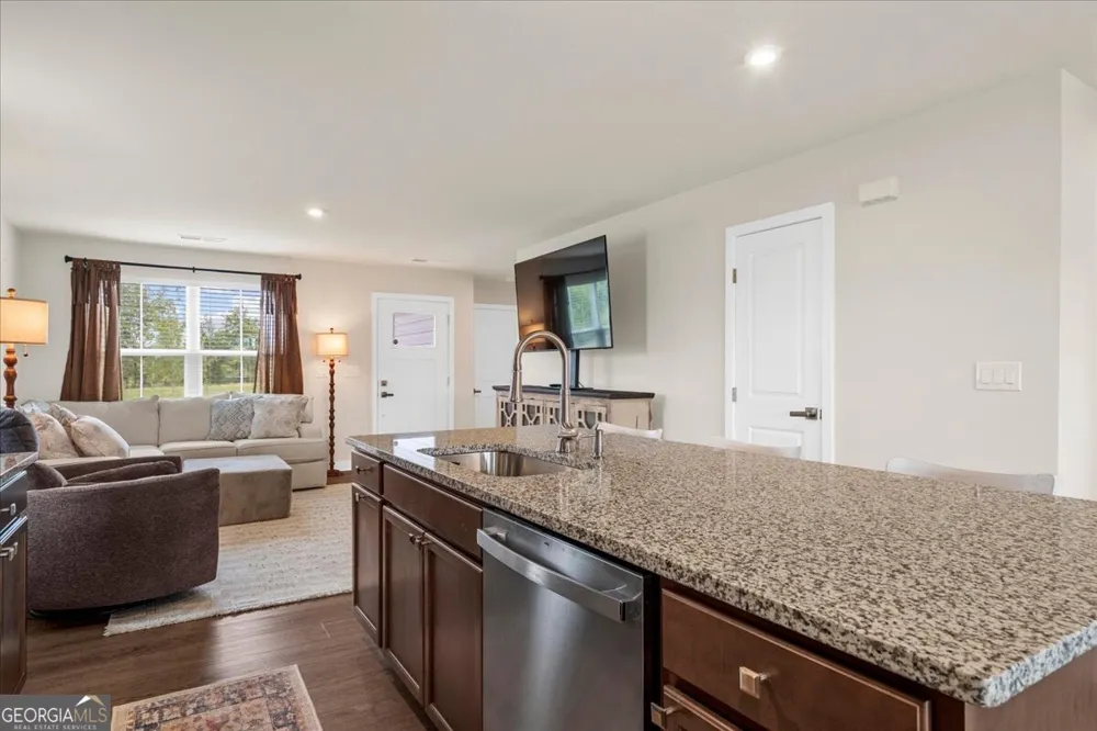358 Oakleigh DR Calhoun, GA 30701
