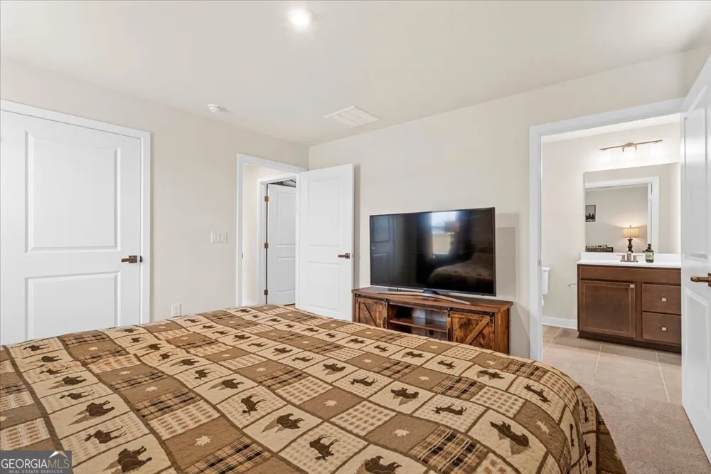 358 Oakleigh DR Calhoun, GA 30701