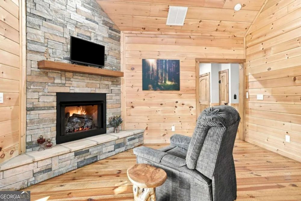 114 Hideaway TRL Copperhill, TN 37317
