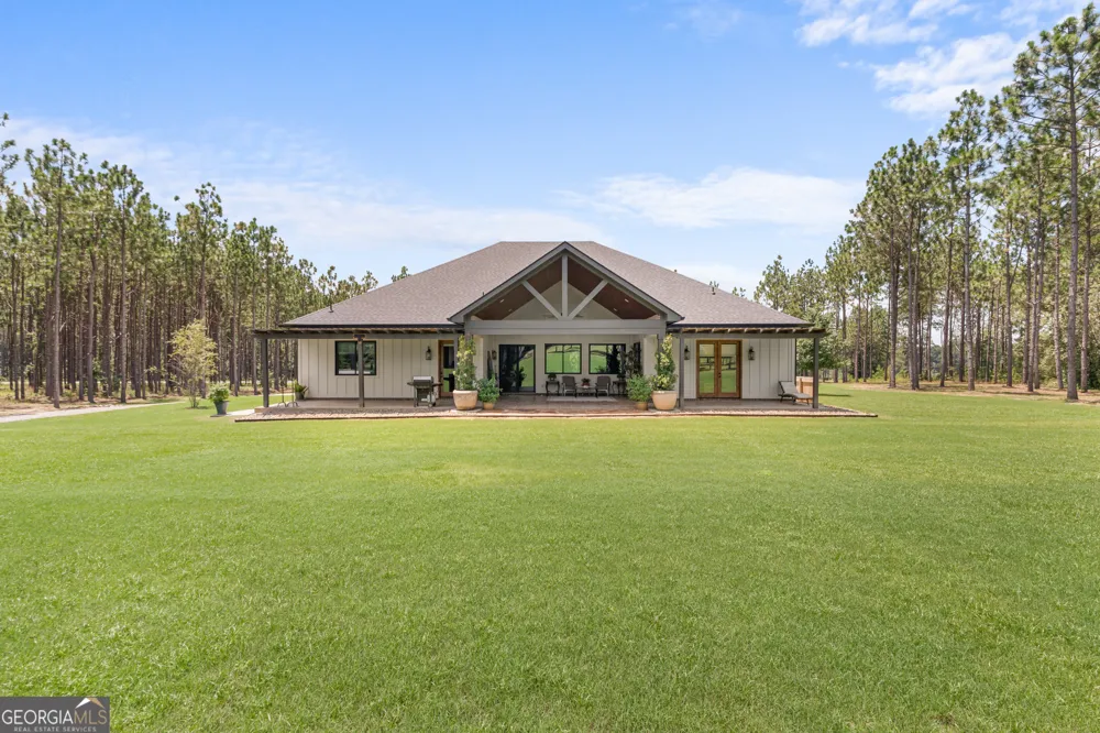 115 E Lake DR Statesboro, GA 30458