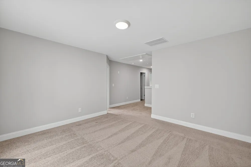 4862 White ST Sugar Hill, GA 30518