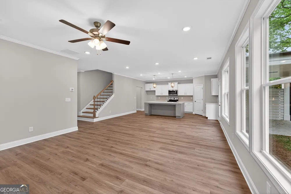 4862 White ST Sugar Hill, GA 30518