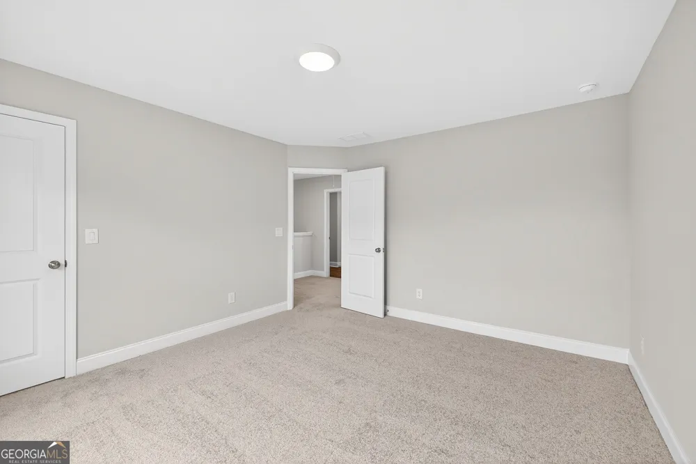 4862 White ST Sugar Hill, GA 30518
