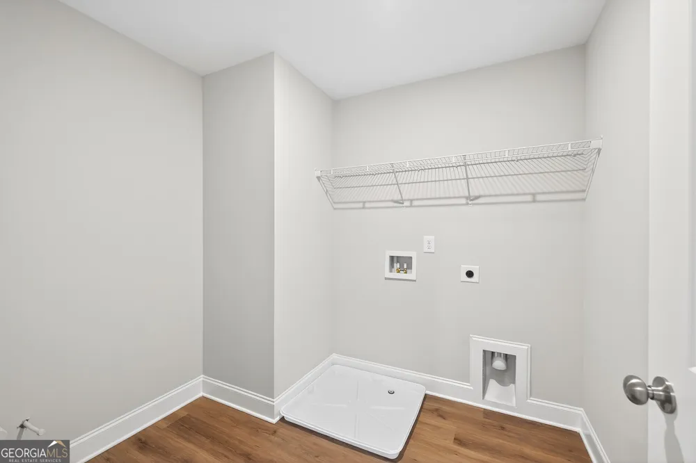 4862 White ST Sugar Hill, GA 30518